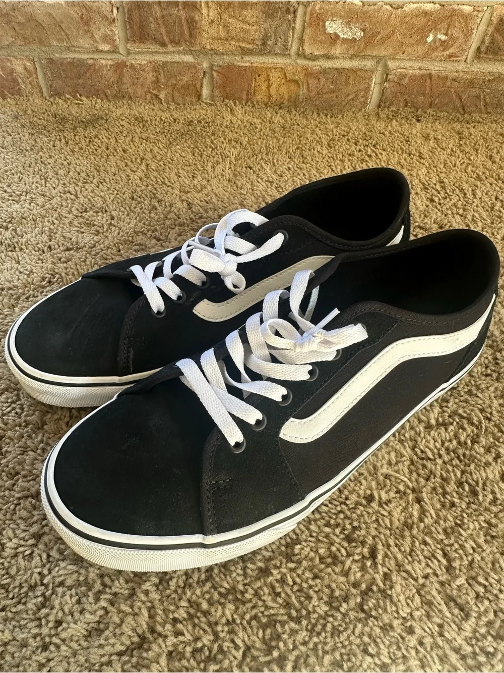 Vans filmore Decon Black & White Low-Top Skate Sneakers size 11